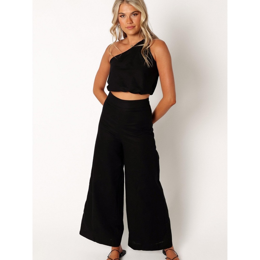 Two piece set